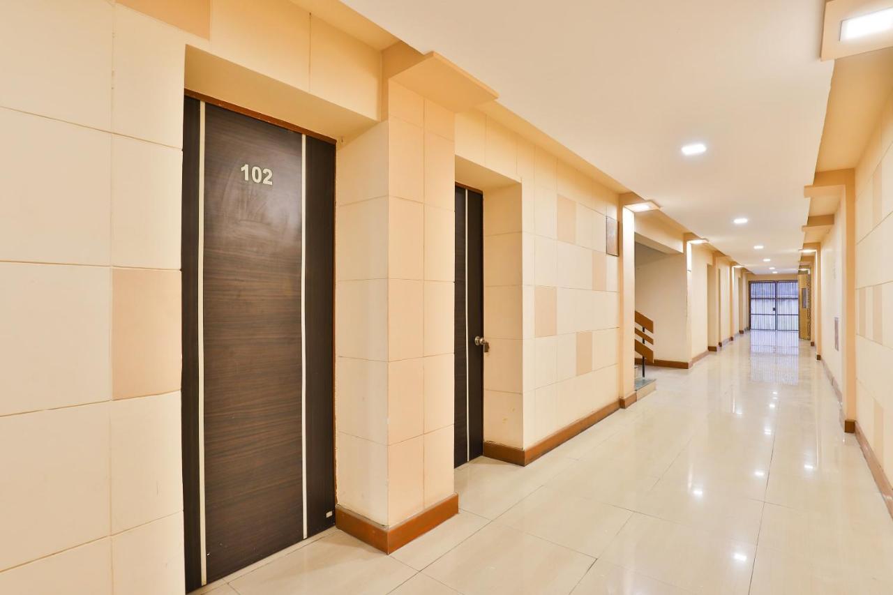Oyo 13668 Hotel Utsav Vadodara Ngoại thất bức ảnh