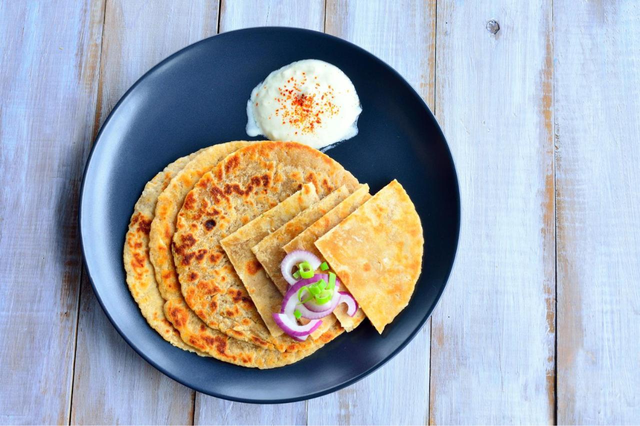 Oyo 13668 Hotel Utsav Vadodara Ngoại thất bức ảnh